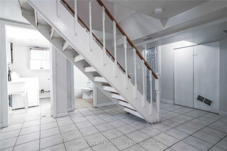 Detached Home For Lease | E8430244 - Photo 3