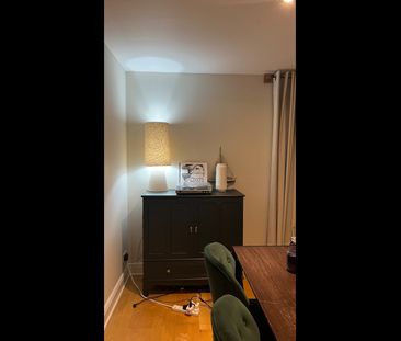 2 Bed Flat, Edison Building, E14 - Photo 4