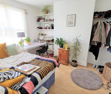 5 Bed Terraced House, Montreal Road, BN2 - Photo 1