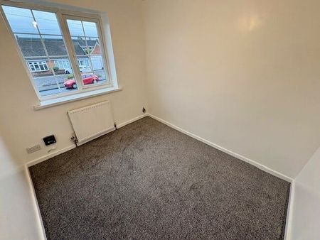 Mollington Crescent, Solihull, Shirley - Photo 5