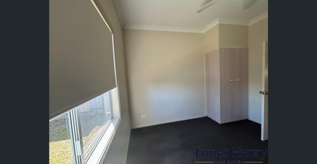 Three-Bedroom Home in East Branxton 🏡 - Photo 1