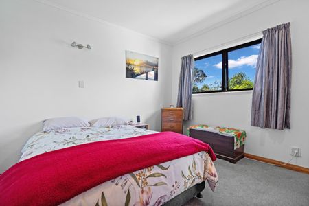 Charming Two Bedroom - Photo 4