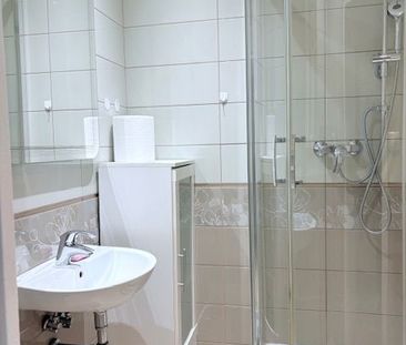 2-IZB. BYT 52m2 PANELOVÁ ULICA, STARÁ NEMOCNICA, JUH - Photo 2