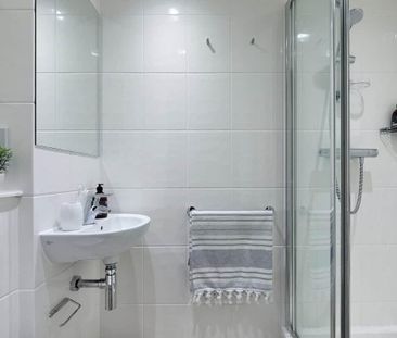 1 bedroom in a flat share to rent - Photo 6
