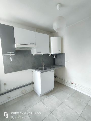 Location Appartement 4 pièces 80m² - Photo 2