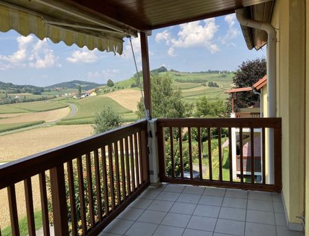 Lichtdurchflutete 3-Zimmer-Wohnung mit Balkon in ruhiger Lage - Photo 2