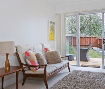 Beautiful Onehunga, 2 Bedrooms - Photo 2