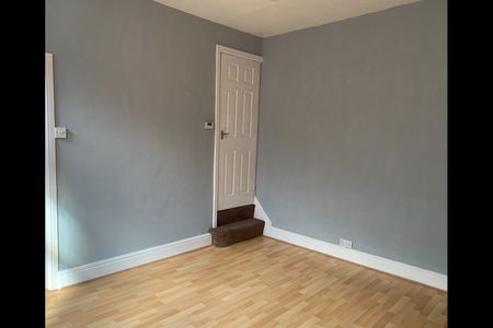 2 Bed Terraced House, Noster Street, LS11 - Photo 5