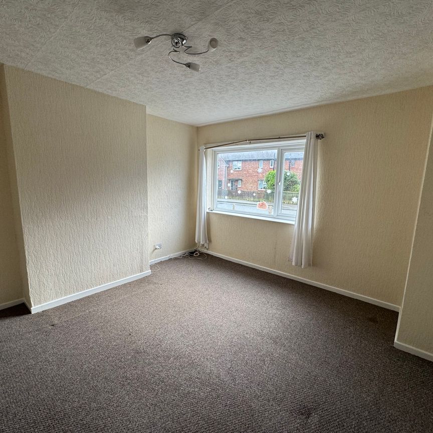 Dinmore Avenue, Blackpool - Photo 1