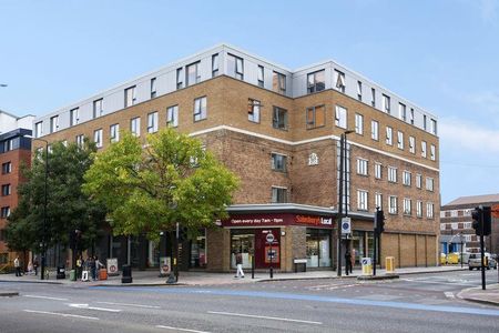 1 bedroom in a flat share to rent - Photo 5