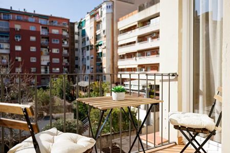 Calle de Sicília, Barcelona, Catalonia 08013 - Photo 2