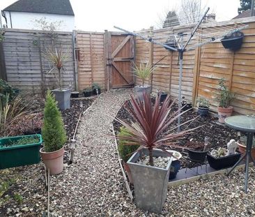 North Watford, WD24 - Photo 2