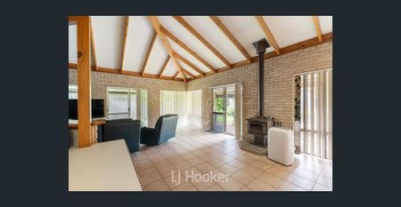 Coastal Living Just Steps from Geographe Bay - 6 Month Lease - Photo 2