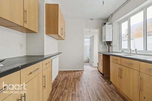 3 bedroom terraced house to rent - Photo 1