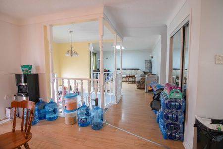 Spacious 3 Bedroom Main Unit in Thorold! - Photo 5