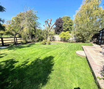 4 bedroom detached house to rent - Photo 3