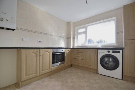 2 bedroom semi-detached house to rent - Photo 4