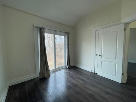 For Lease - 1561 Hurontario Street Unit# 1, Mississauga, Ontario - Photo 2