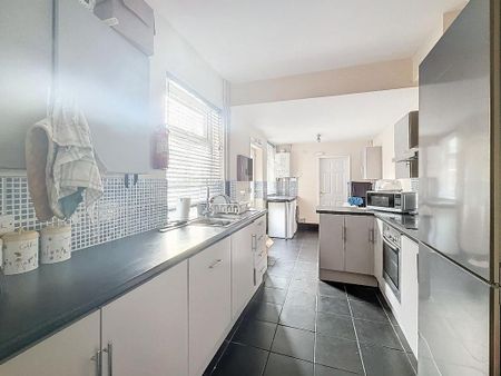 5 bedroom house share to rent - Photo 2
