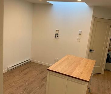 921 Green Street • Furnished Unit, Victoria - Photo 6