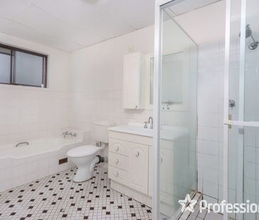 SPACIOUS LIGHT FILLED BEAUTY - Photo 3