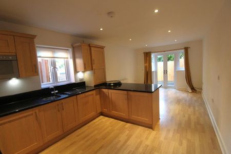 2 bedroom terraced house to rent - Photo 5