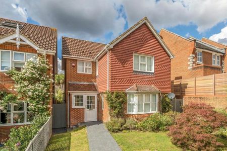 Crosier Close, Blackheath, SE3 - Photo 2