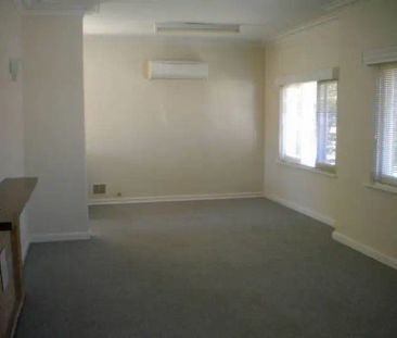 “CHARMING CHARACTER HOME IN PRIME LOCATION” - Photo 4
