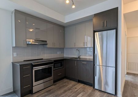 For Lease - 180 Fairview Mall Drive Unit# 2012, Toronto, Ontario - Photo 3