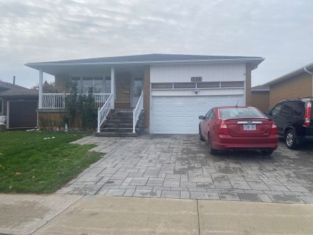 For Lease - 3972 Brandon Gate Drive, Mississauga, Ontario - Photo 3