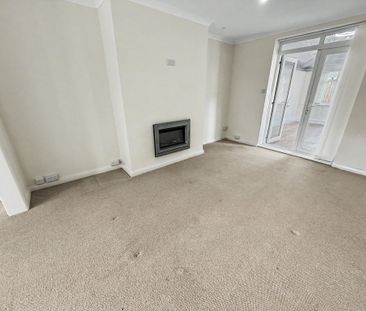 Racecourse Crescent, Monkmoor, Shrewsbury, SY2 5BW - Photo 2