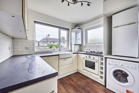 2 bedroom maisonette to rent - Photo 2