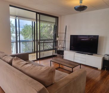 Furnished -Central Riverfront Location with Pool and Sauna - Photo 2