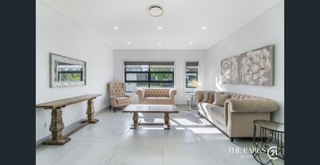 Stunning Modern Luxury Home ! - Photo 3