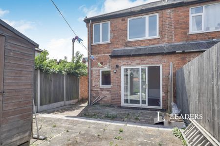 3 bedroom house to rent Limehurst Avenue, LE11 - Photo 2