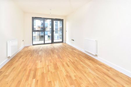 1 Green Lanes, London, N4 - Photo 2