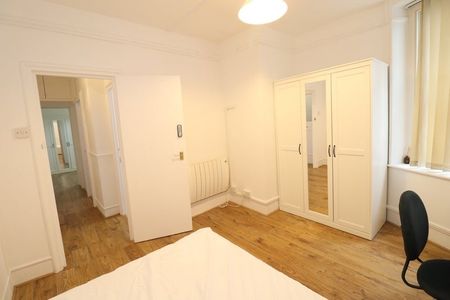 Room in a Shared Flat, Scott Ellis Gardens, NW8 - Photo 2