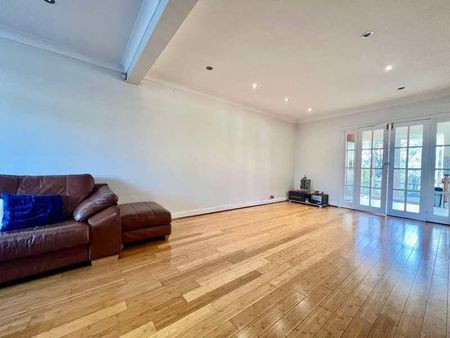 Raynton Close, Harrow, HA2 - Photo 2