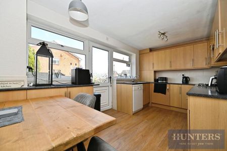 3 bedroom terraced house to rent - Photo 5