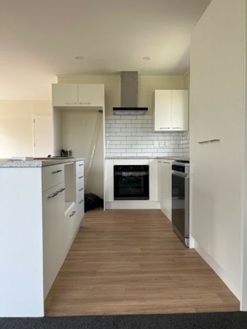 Newly Renovated & Spacious 3 Bedroom Home - Huntly - Photo 5