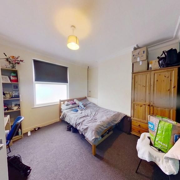 4 bedroom terraced house to rent - Photo 1