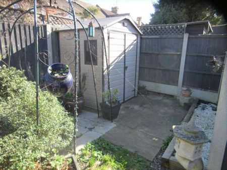 Gff Elderton Road, Westcliff On Sea, SS0 - Photo 2