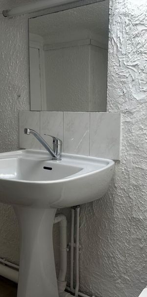 Location appartement Marseille 6ème (13006) - Photo 1