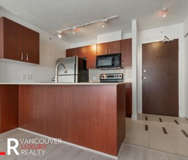 Condo in Downtown Vancouver, BC - Photo 3