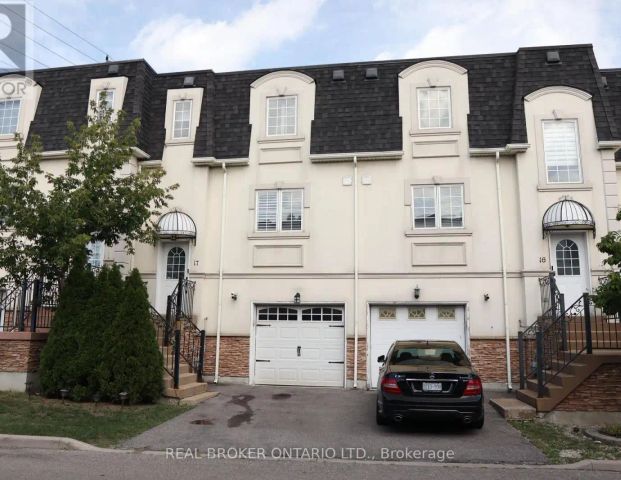 17 - 215 16TH AVENUE — 3 Bedroom - Photo 1