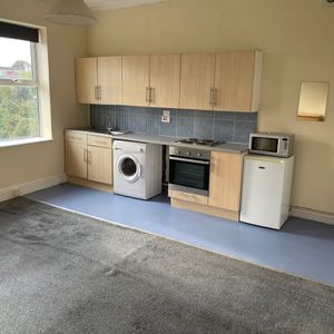 Room in a Shared House, Berkeley Road, BS7 - Photo 2