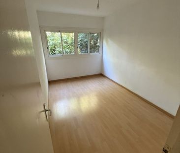 Location Appartement 4 pièces 65m² ST DENIS 97400 - Photo 1