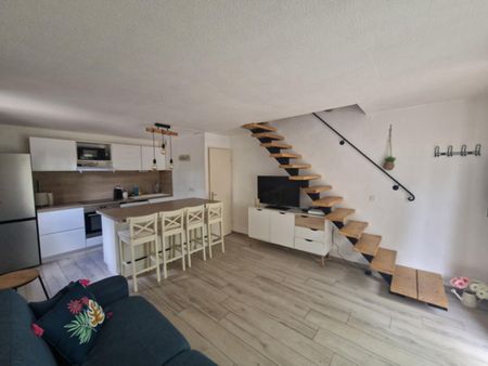 Location Maison 3 pièces 41m² TOURRETTES 83440 - Photo 2