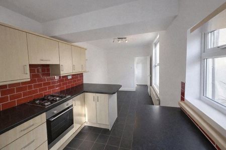 3 bedroom terraced house to rent - Photo 4