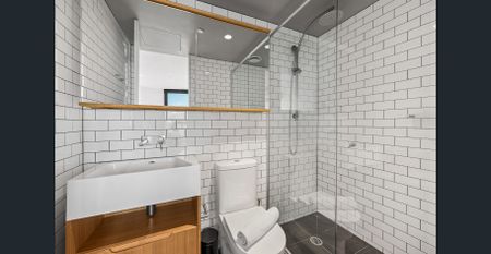 Top Level Light House Apartment, With Luxury Furniture - Photo 3